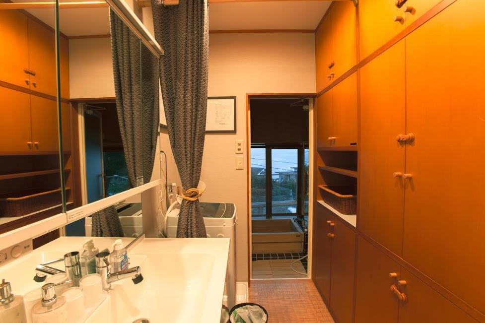 熱海の海が一望できる温泉付貸別荘 満月あじろ Mitsukiajiro Atami  Exterior photo
