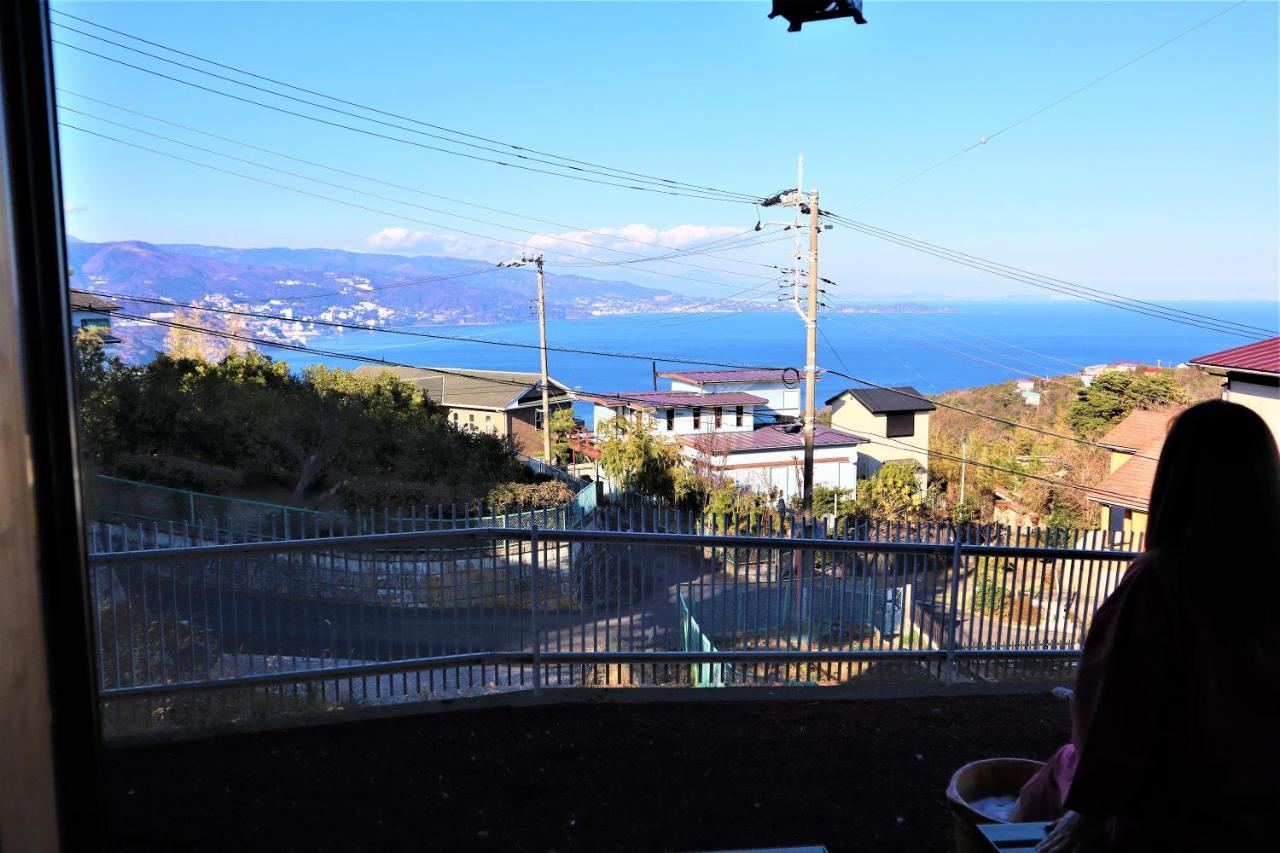 熱海の海が一望できる温泉付貸別荘 満月あじろ Mitsukiajiro Atami  Exterior photo